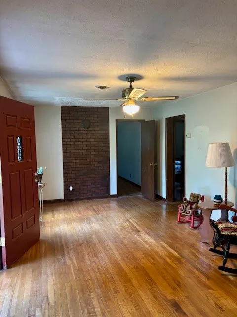 2258 S Williams Rd Greenbrier, TN 37073