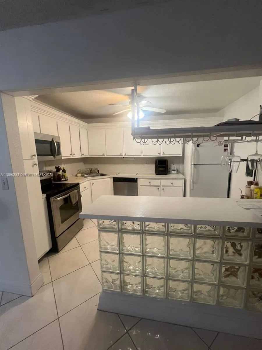 2750 NE 183rd St #1612 Aventura, FL 33160