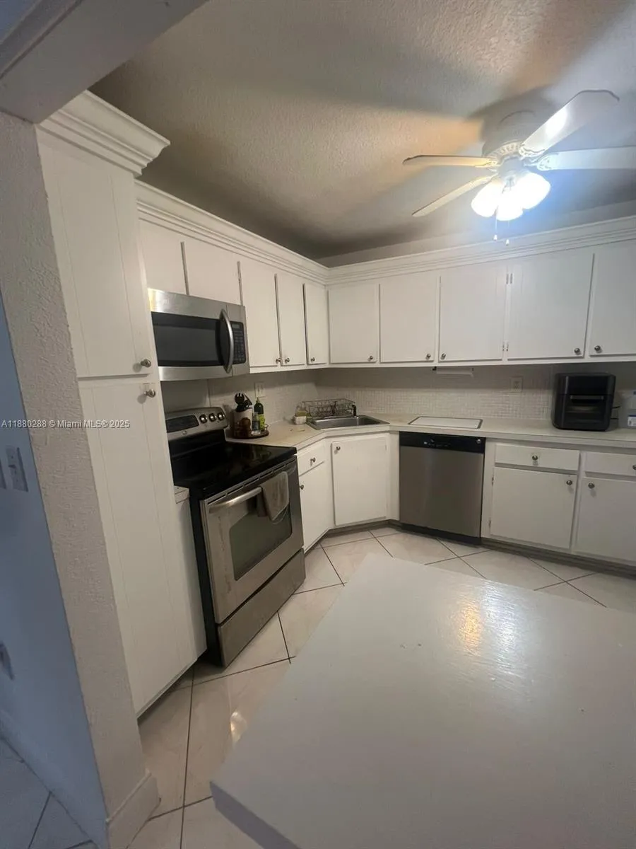 2750 NE 183rd St #1612 Aventura, FL 33160