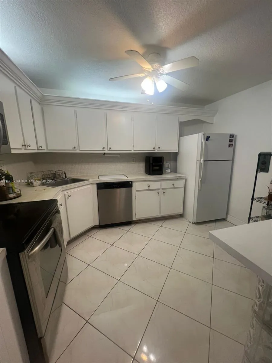 2750 NE 183rd St #1612 Aventura, FL 33160