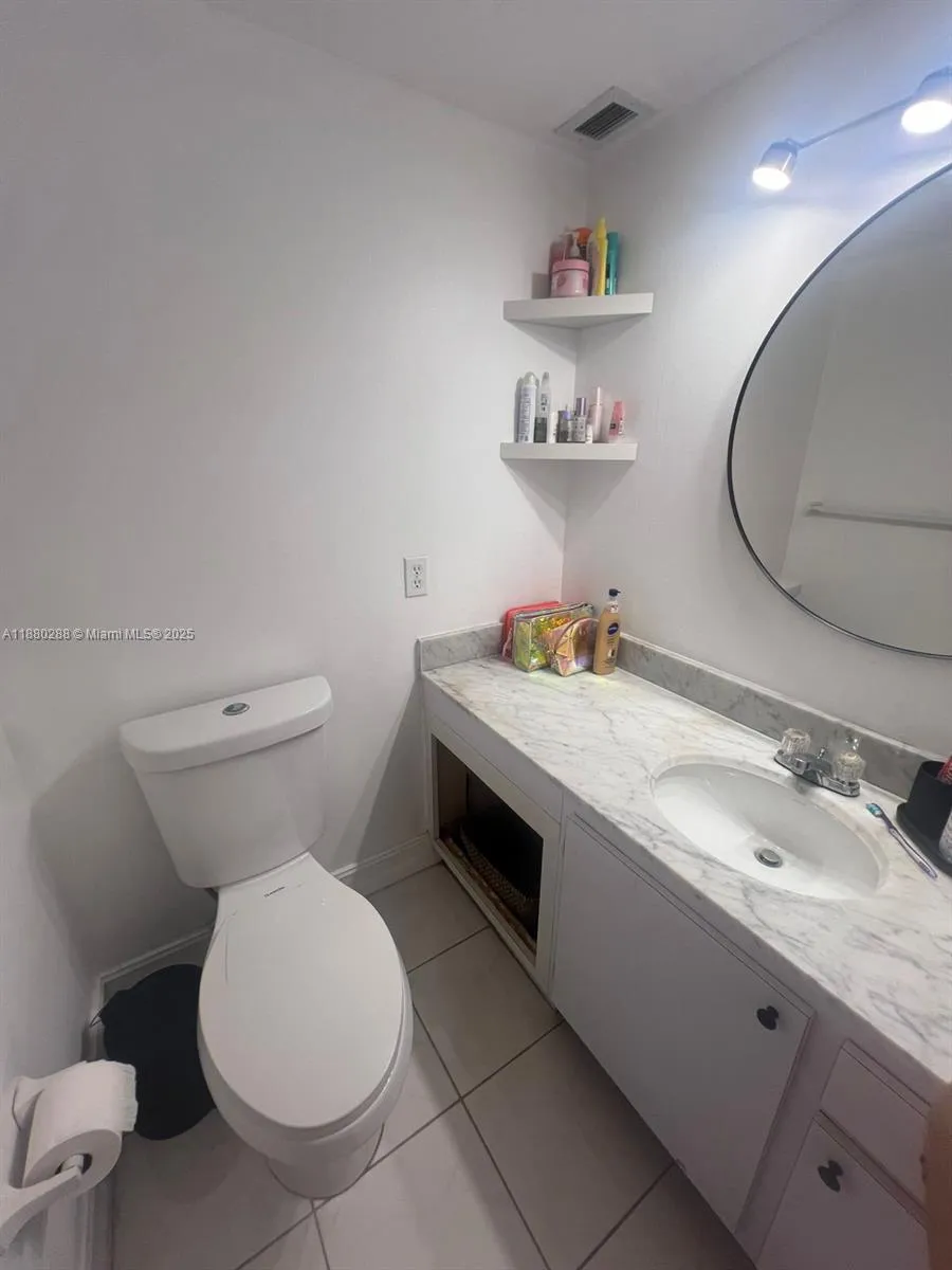 2750 NE 183rd St #1612 Aventura, FL 33160