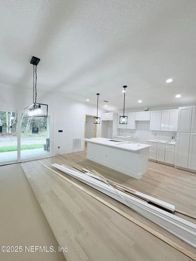 1264 CORAL FARMS ROAD Florahome, FL 32140