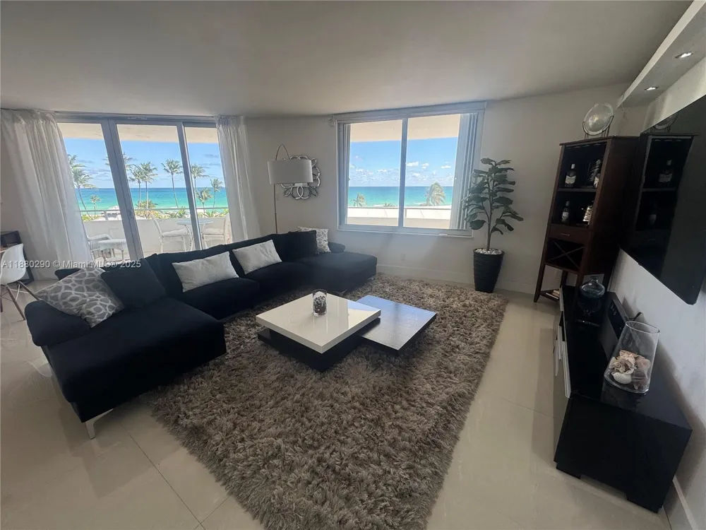 5161 Collins Ave #514 Miami Beach, FL 33140