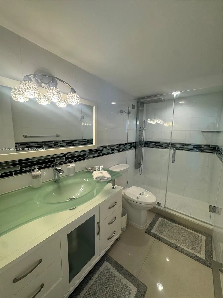 5161 Collins Ave #514 Miami Beach, FL 33140