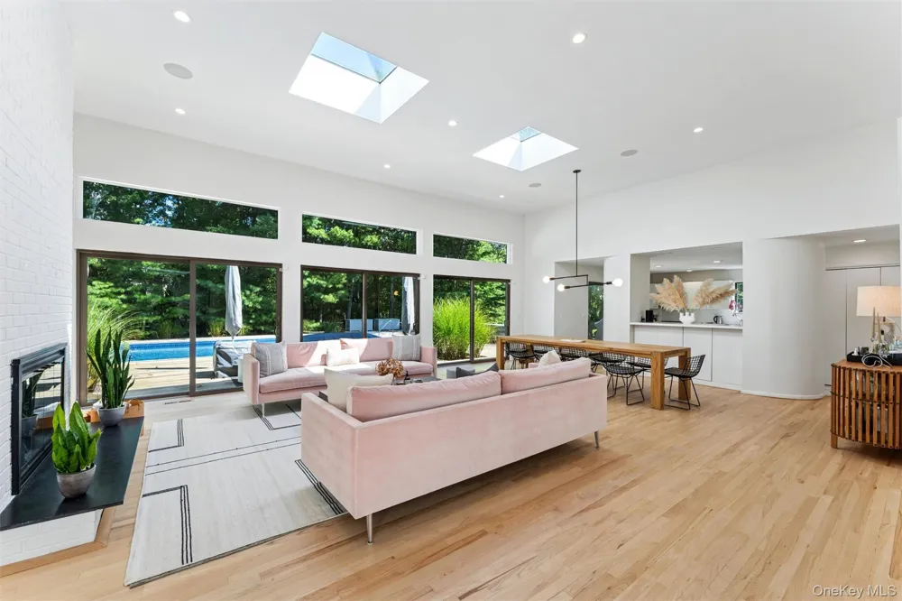 8 Deer Path Quogue, NY 11959