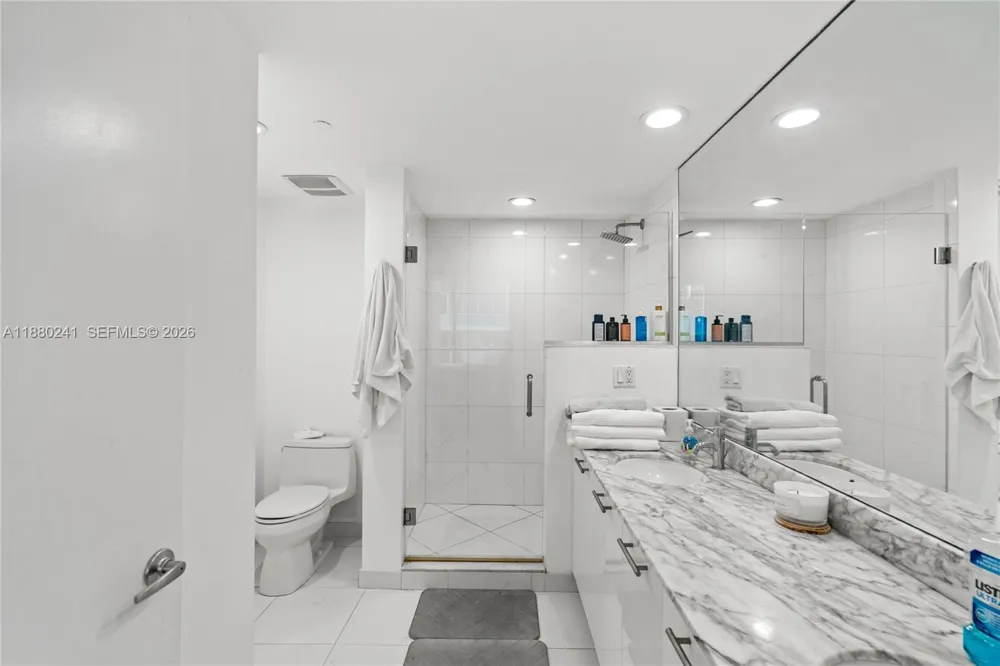55 SE 6th St #1203 Miami, FL 33131