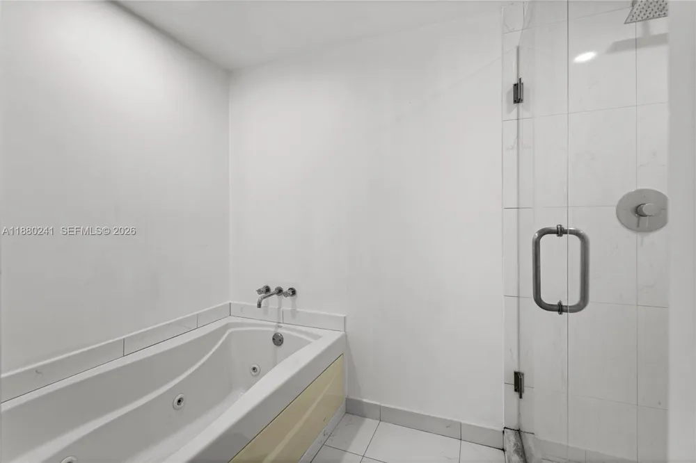 55 SE 6th St #1203 Miami, FL 33131