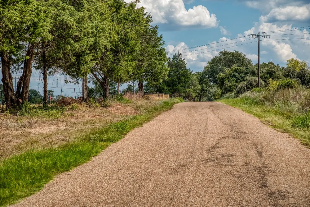 8671 County Road 324 Caldwell, TX 77836
