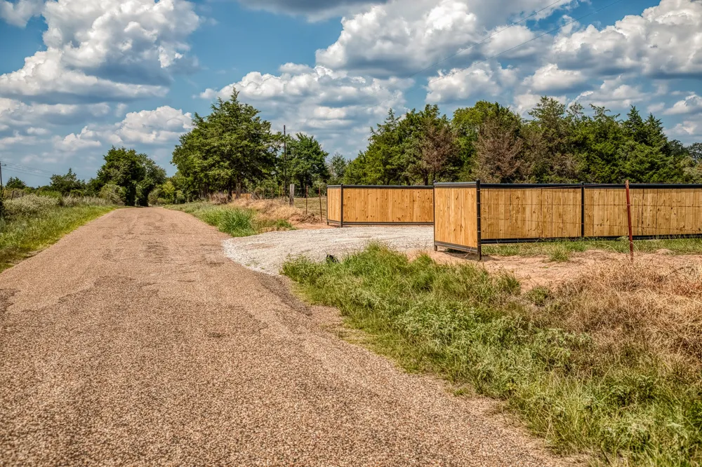 8671 County Road 324 Caldwell, TX 77836