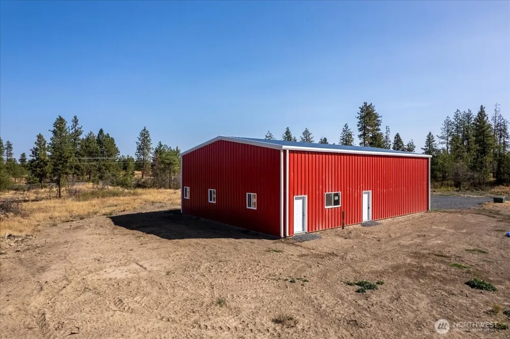 35000 Miles Creston Road Creston, WA 99117