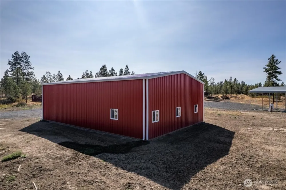 35000 Miles Creston Road Creston, WA 99117