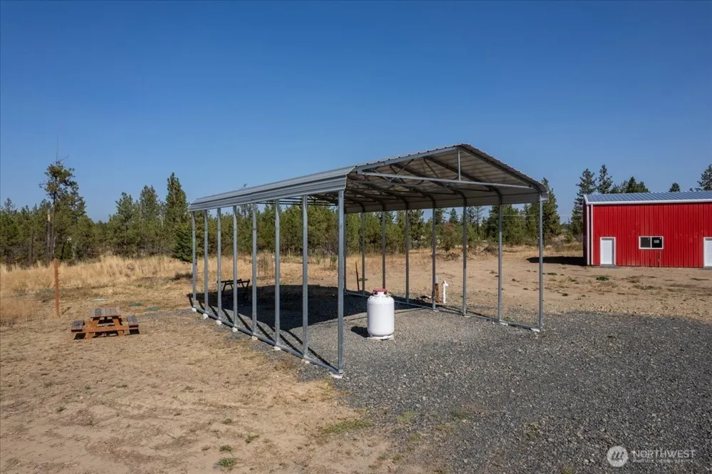 35000 Miles Creston Road Creston, WA 99117