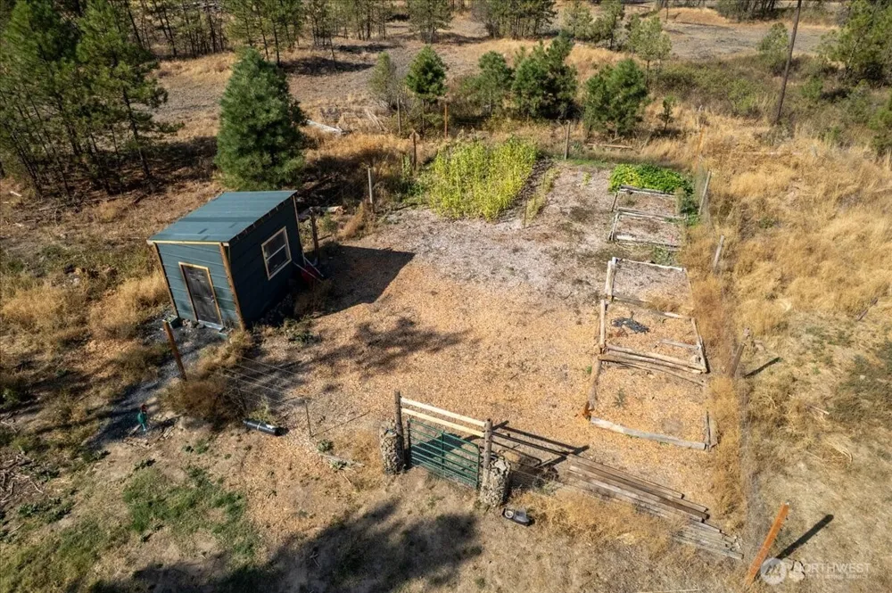 35000 Miles Creston Road Creston, WA 99117