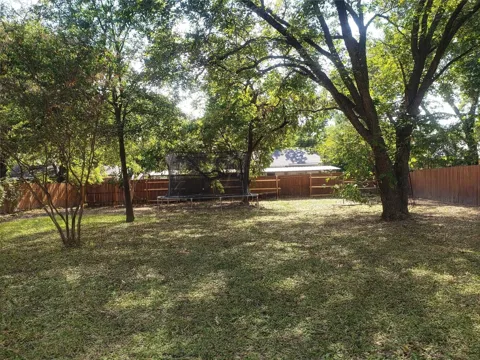 119 Hackberry Street