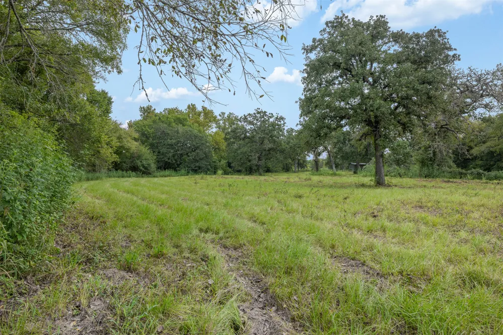 2997 County Road 258 Cameron, TX 76520