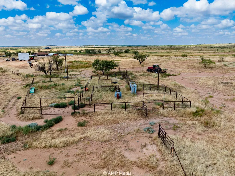 12100 E US Highway 180 Hermleigh, TX 79526