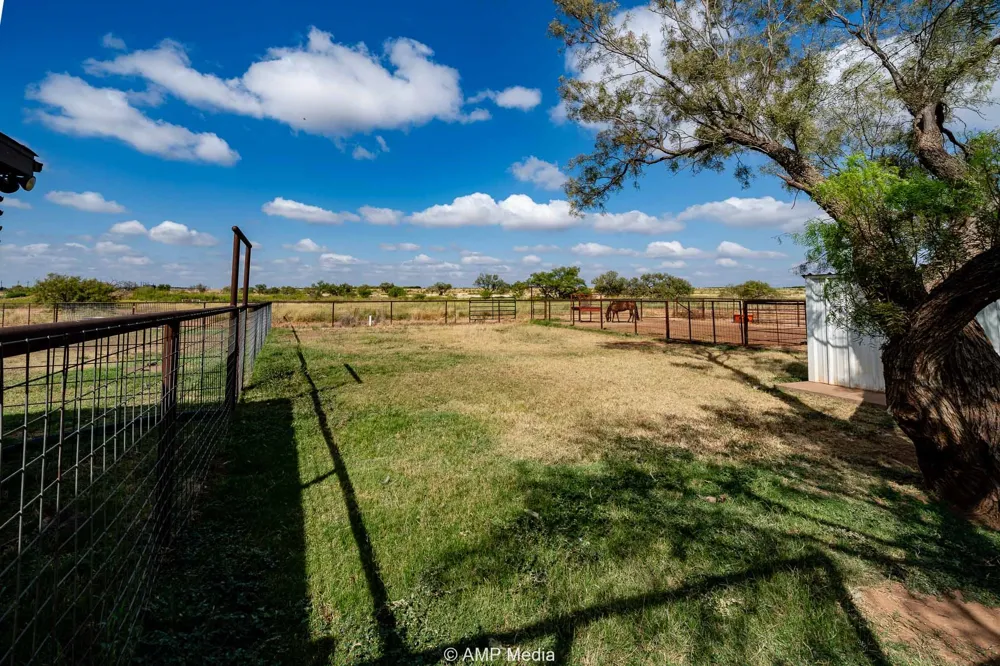 12100 E US Highway 180 Hermleigh, TX 79526