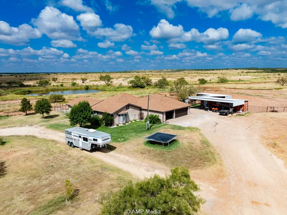 12100 E US Highway 180 Hermleigh, TX 79526