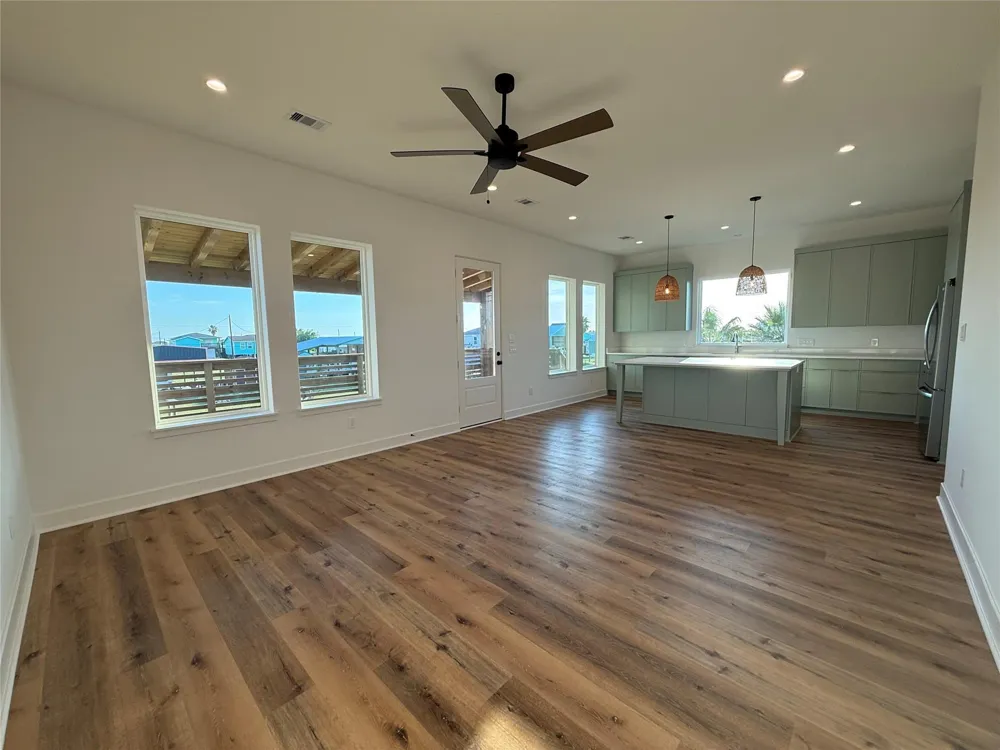 1535 County Road 201 Sargent, TX 77414