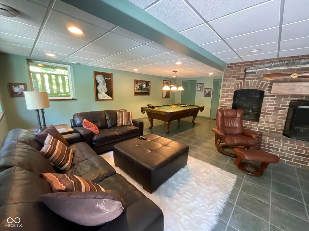 7906 E 240 S Rockville, IN 47872