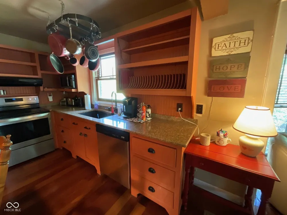 7906 E 240 S Rockville, IN 47872