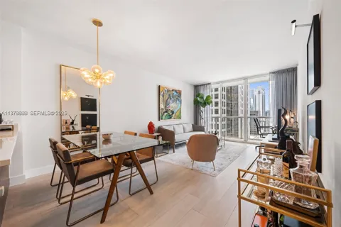 55 SE 6th St #1908