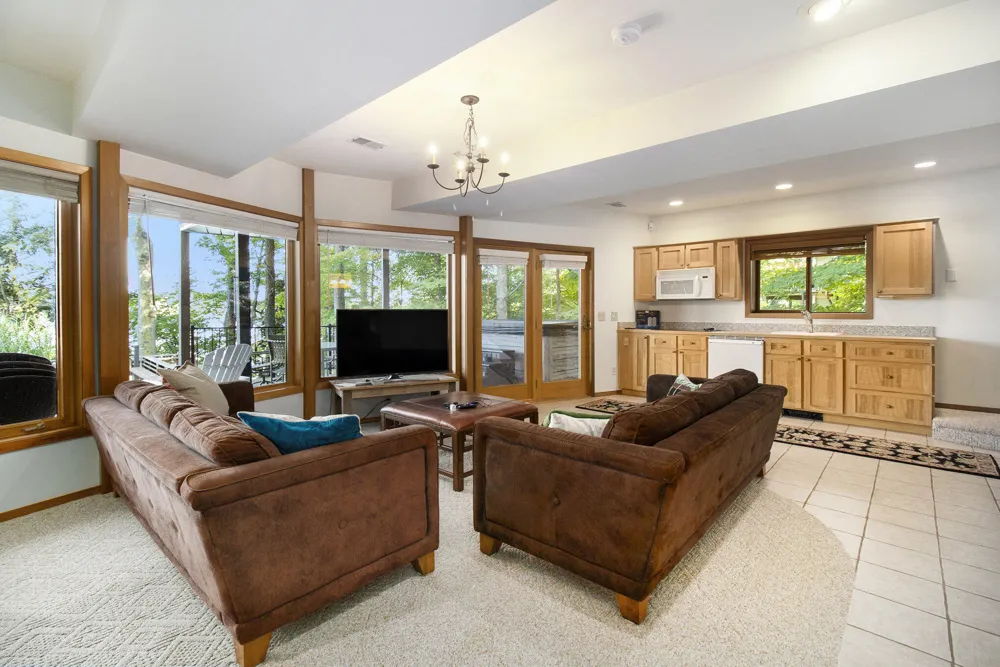6218 Loggers Lane Ludington, MI 49431