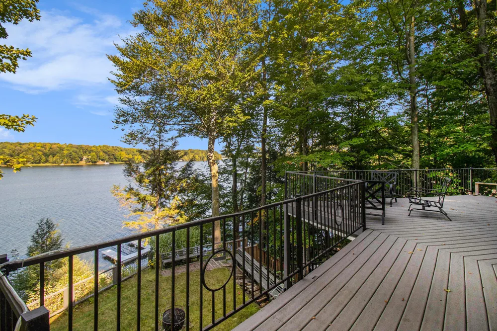 6218 Loggers Lane Ludington, MI 49431