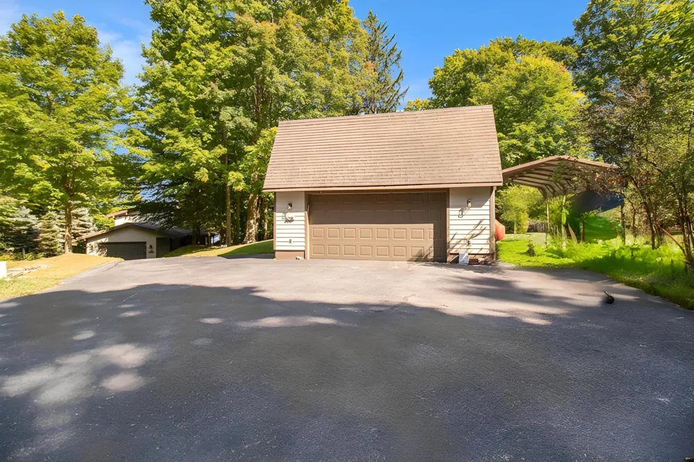 6218 Loggers Lane Ludington, MI 49431