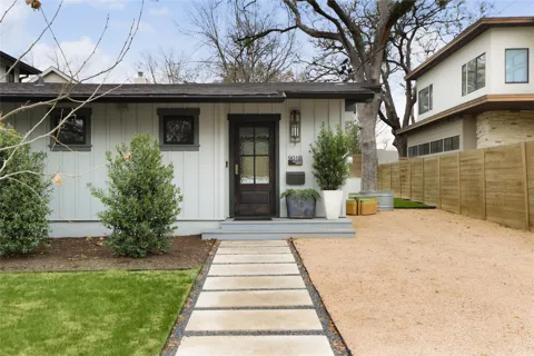 901 Wayside Street #2