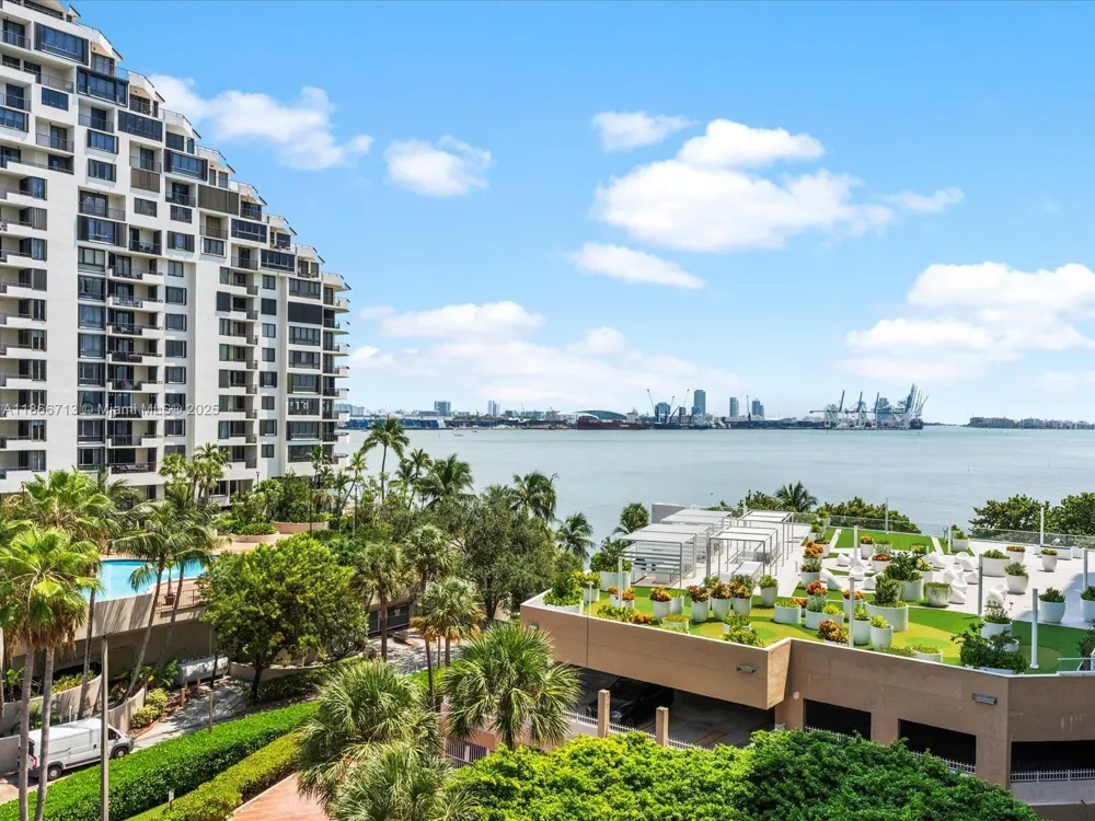 770 Claughton Island Dr #701 Miami, FL 33131