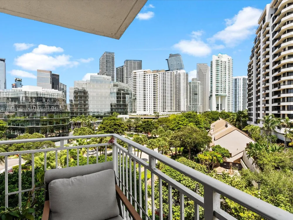 770 Claughton Island Dr #701 Miami, FL 33131