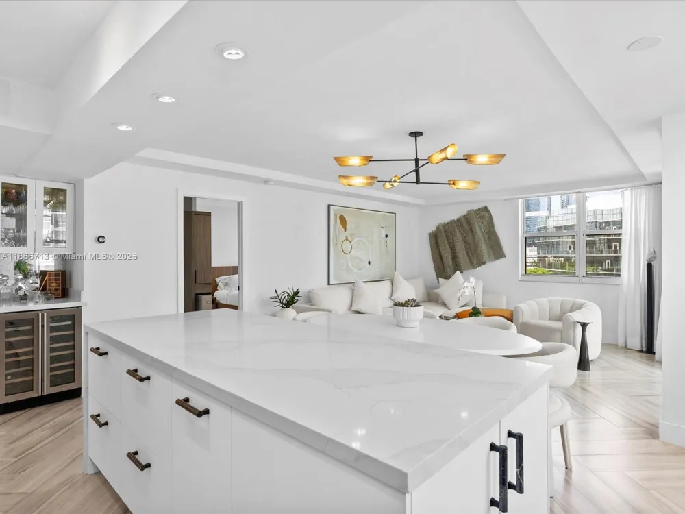 770 Claughton Island Dr #701 Miami, FL 33131