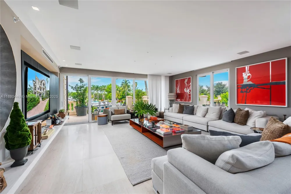 2514 Fisher Island Dr #6104 Miami Beach, FL 33109