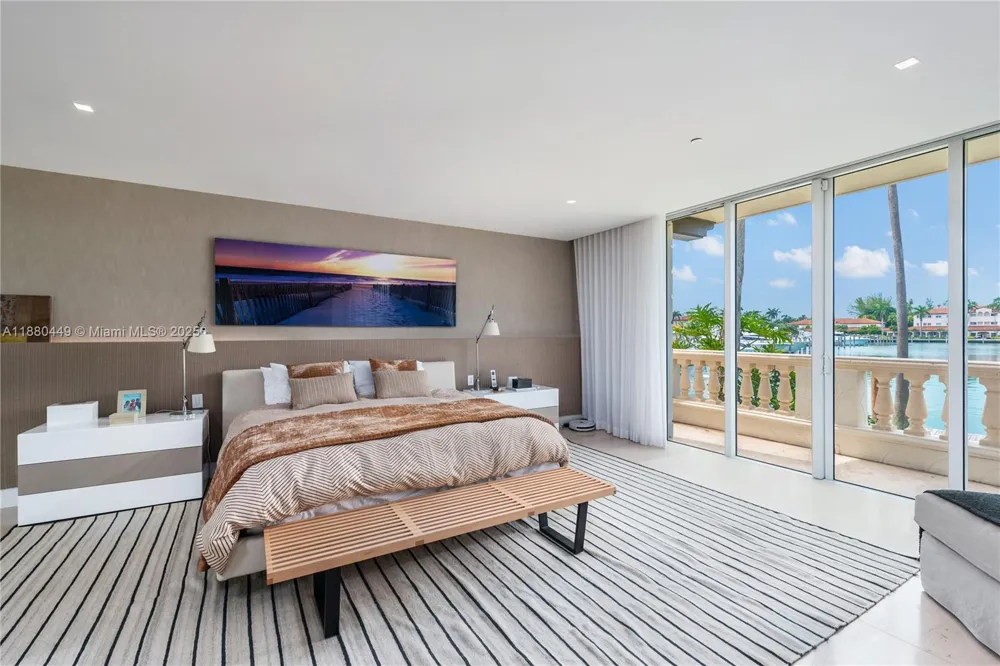 2514 Fisher Island Dr #6104 Miami Beach, FL 33109
