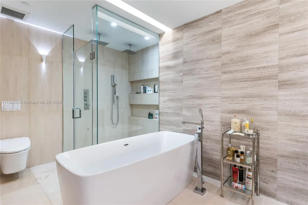 2514 Fisher Island Dr #6104 Miami Beach, FL 33109