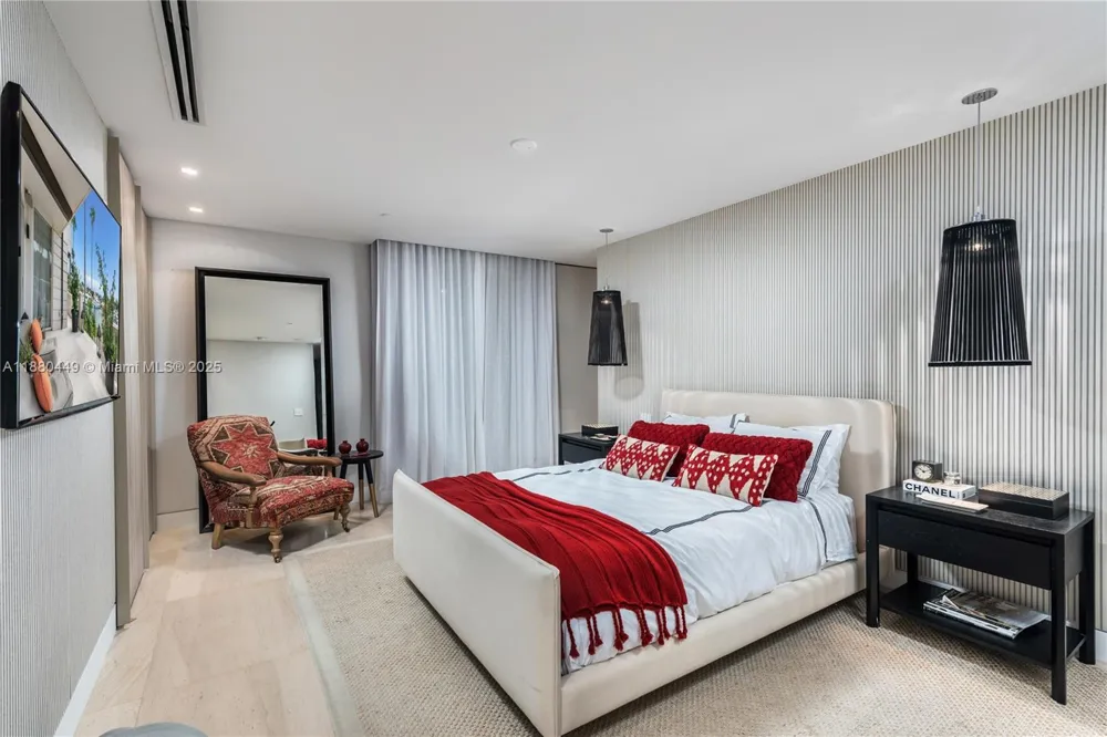 2514 Fisher Island Dr #6104 Miami Beach, FL 33109