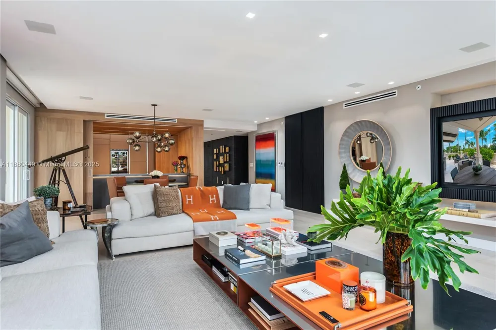 2514 Fisher Island Dr #6104 Miami Beach, FL 33109