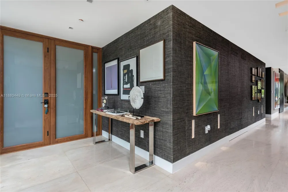 2514 Fisher Island Dr #6104 Miami Beach, FL 33109