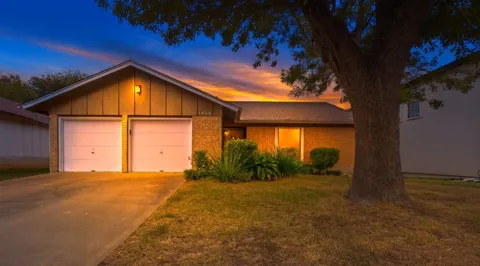 4606 Gray Fox Drive
