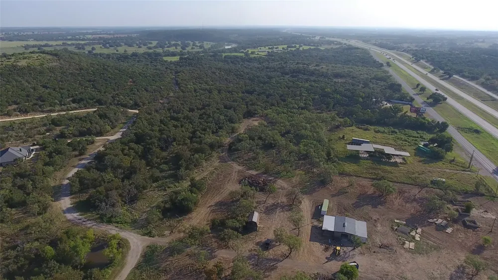 20 IH Santo, TX 76472