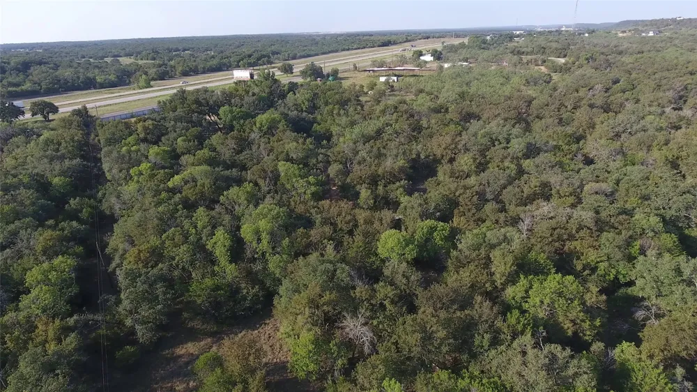 20 IH Santo, TX 76472