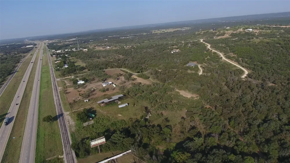 20 IH Santo, TX 76472