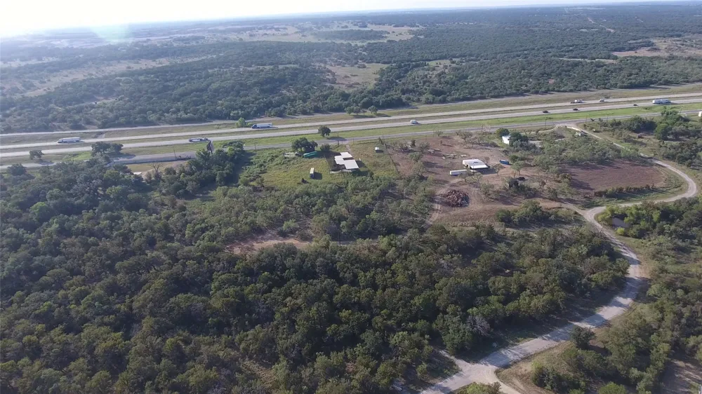 20 IH Santo, TX 76472