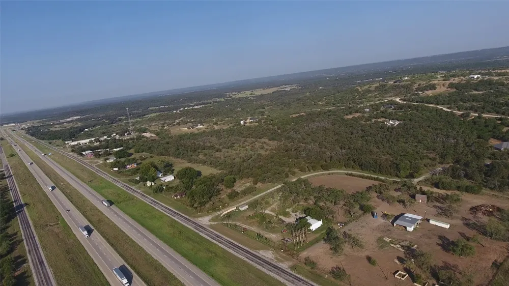 20 IH Santo, TX 76472