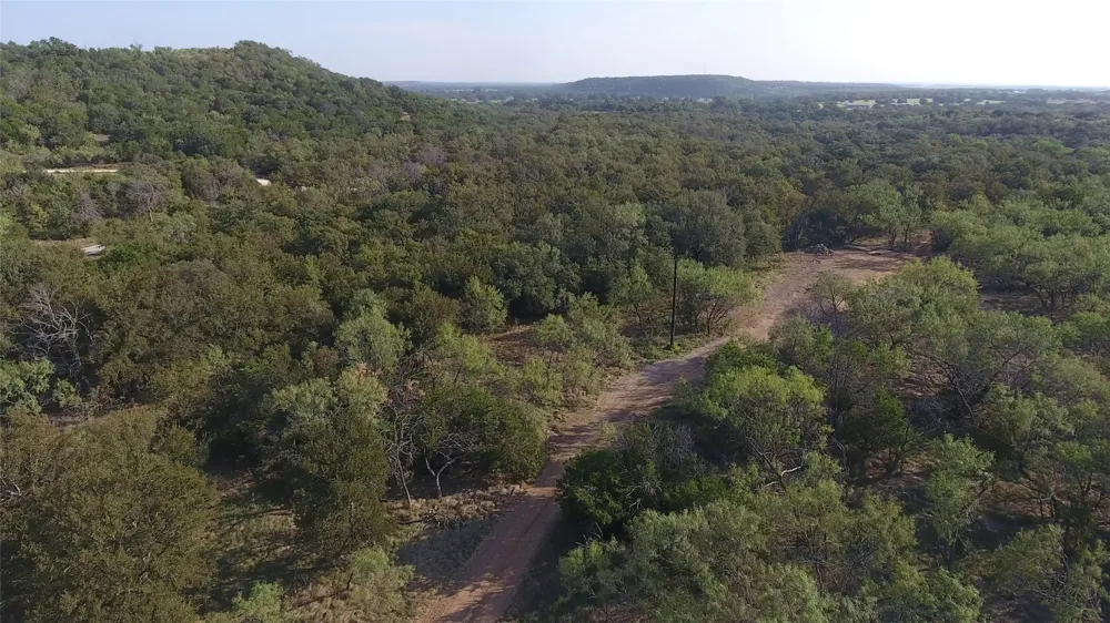 20 IH Santo, TX 76472