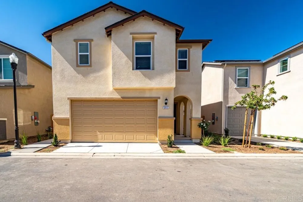 6446 E Meritage Drive Fresno, CA 93727