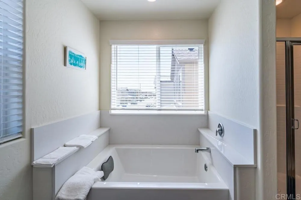 6446 E Meritage Drive Fresno, CA 93727