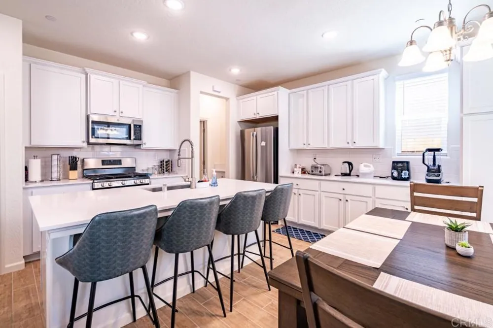 6446 E Meritage Drive Fresno, CA 93727