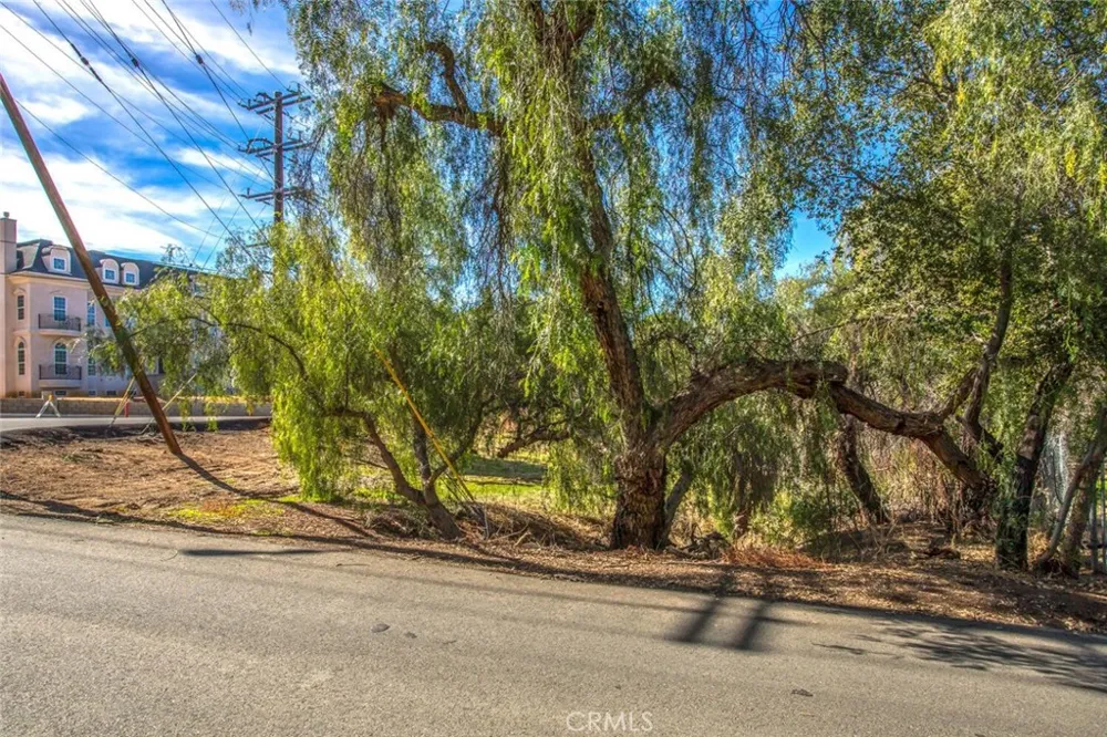 724 W Sunset Drive Redlands, CA 92373